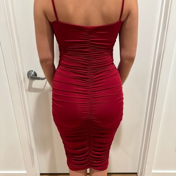 Like new Burgundy midi dress - Picture 2 of 5